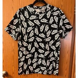 Nike Men's All Over Logo Print Short Sleeve T-Shirt Black and White size Small